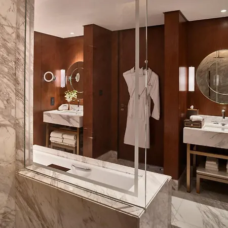 Waldorf Astoria Dubai International Financial Centre Hotel Exterior photo Bathroom